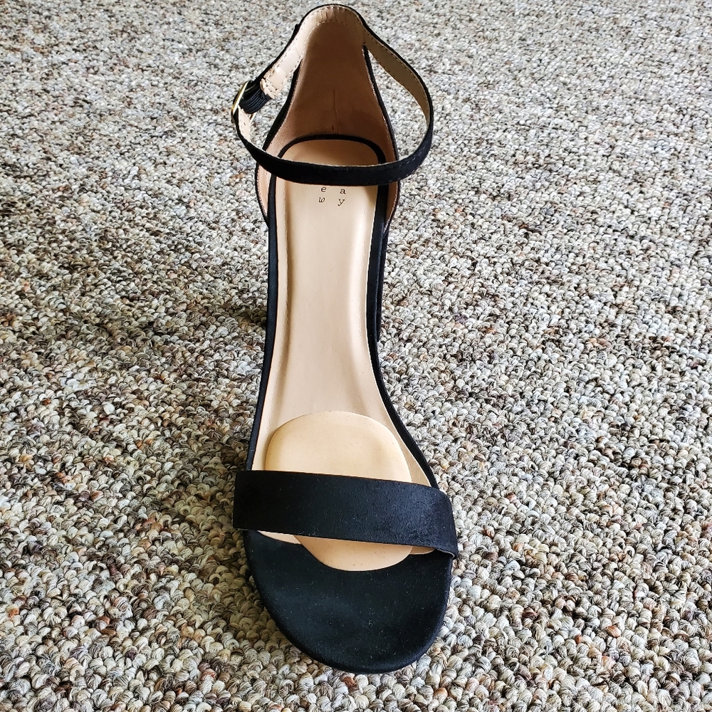 Black Chunky Heel